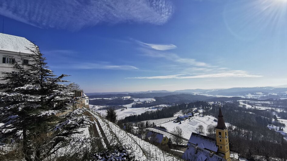Winterliche Landschaft rund um Schloss Kapfenstein | © Spiritour.at, Gabriele Grandl