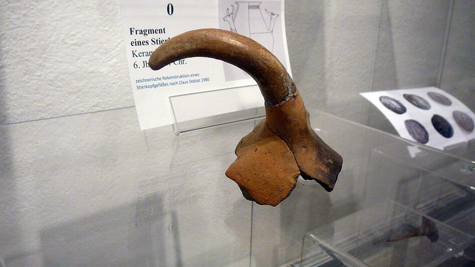 Museum Ligist_Fragment eines Stierkopfgefäßes | © Ingo Wundrak